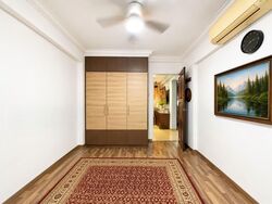 Tampines Street 42 (Tampines), Multi Generation #561209781